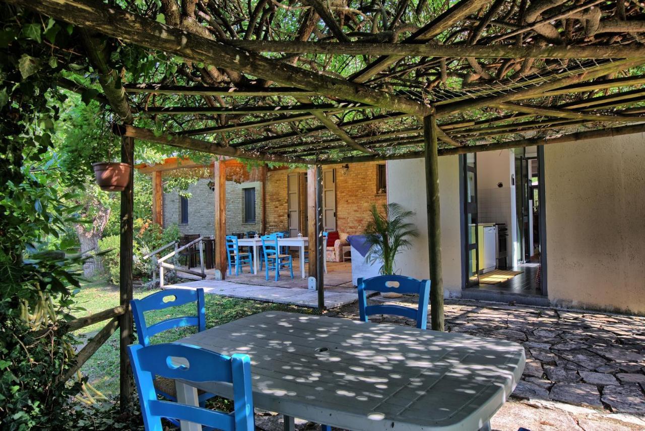 Grande Villa Storica Per Vacanze Con Giardino Privato E Piscina Ostra Eksteriør billede