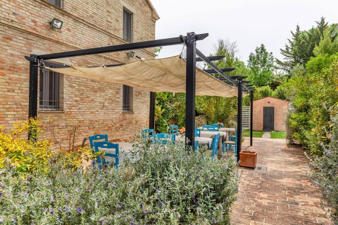 Grande Villa Storica Per Vacanze Con Giardino Privato E Piscina Ostra Eksteriør billede