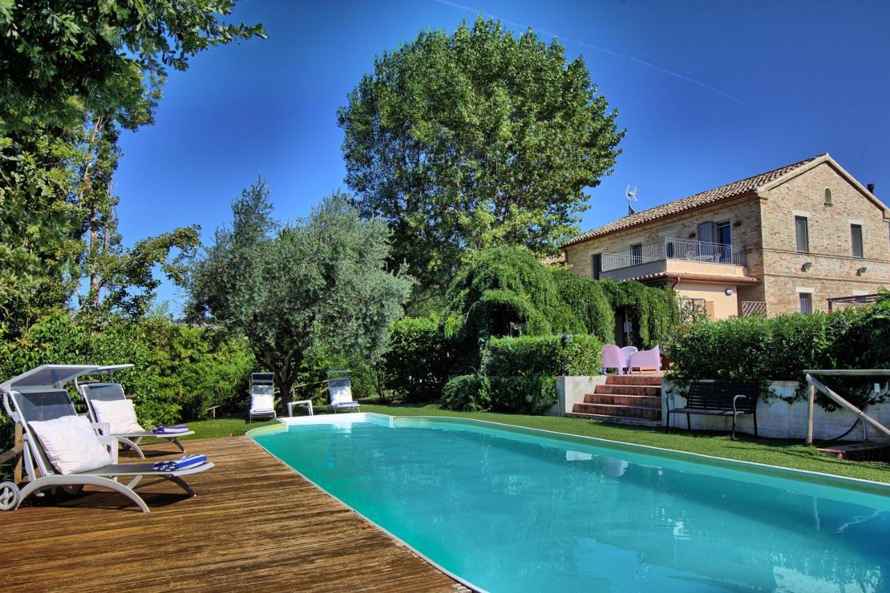 Grande Villa Storica Per Vacanze Con Giardino Privato E Piscina Ostra Eksteriør billede