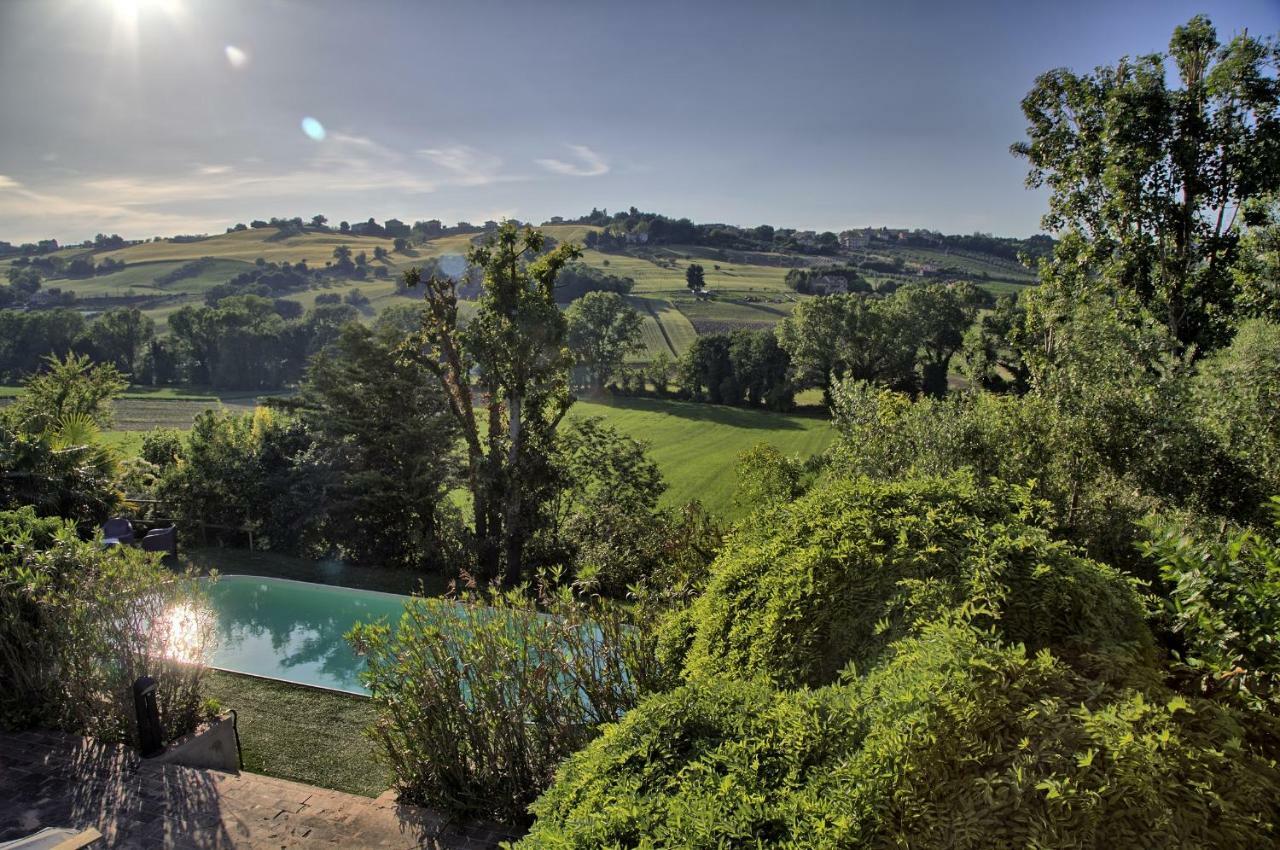 Grande Villa Storica Per Vacanze Con Giardino Privato E Piscina Ostra Eksteriør billede