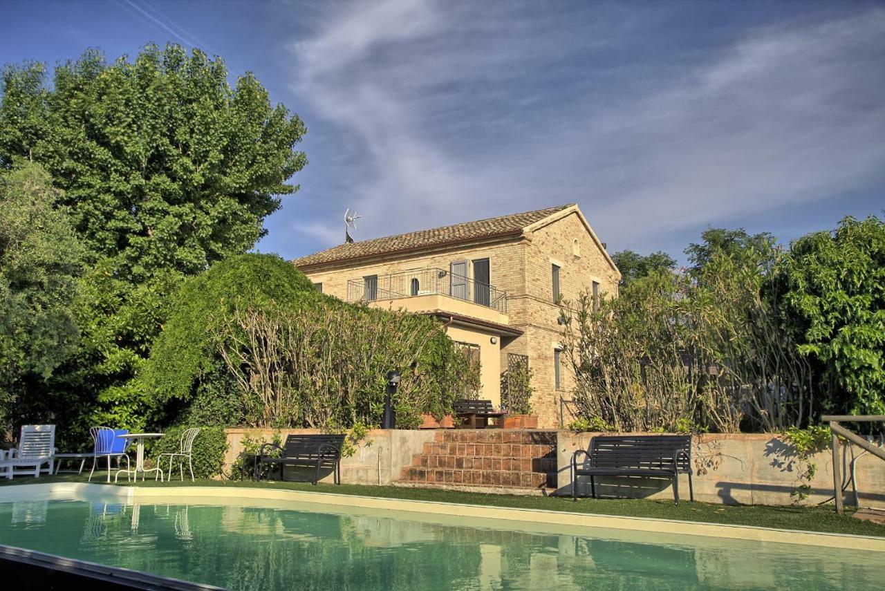 Grande Villa Storica Per Vacanze Con Giardino Privato E Piscina Ostra Eksteriør billede