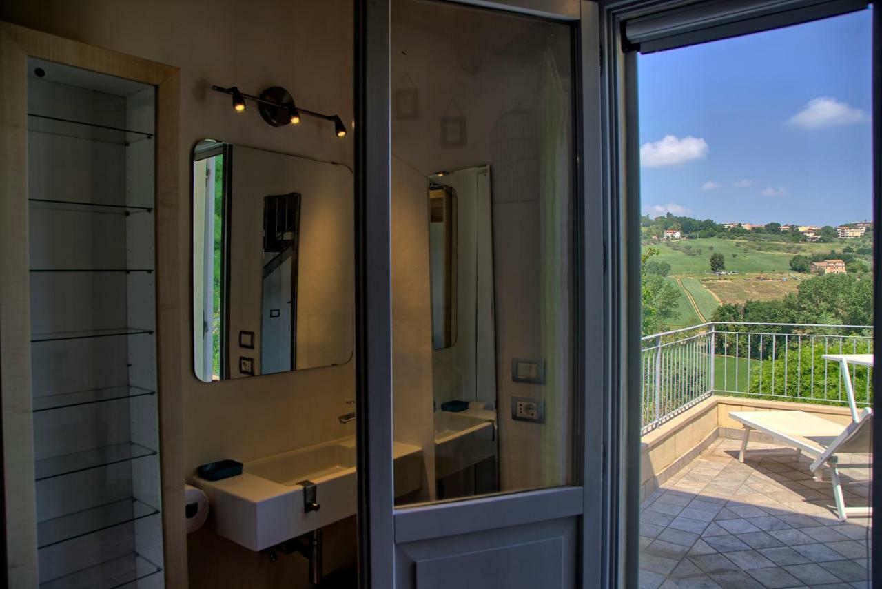 Grande Villa Storica Per Vacanze Con Giardino Privato E Piscina Ostra Eksteriør billede